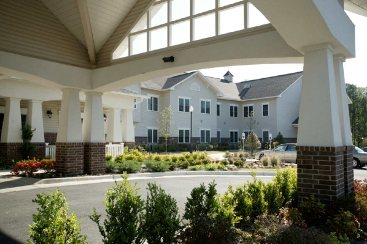 The entrance and gardens at Eagle Mountain